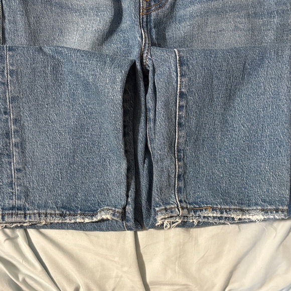 Levi's Women’s Wedgie Straight Fit Button Fly Cropped Jeans Distressed Size 27 - Picture 9 of 11